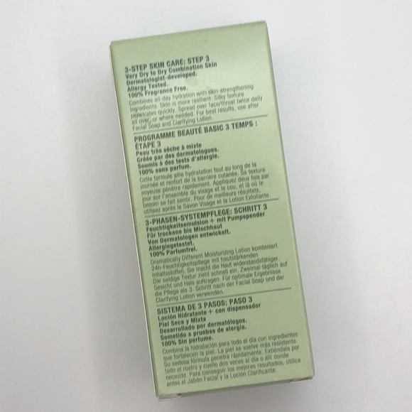 Clinique dramatically different moisturizing lotion + pump 4.2 fl Oz New sealed - Picture 3 of 4